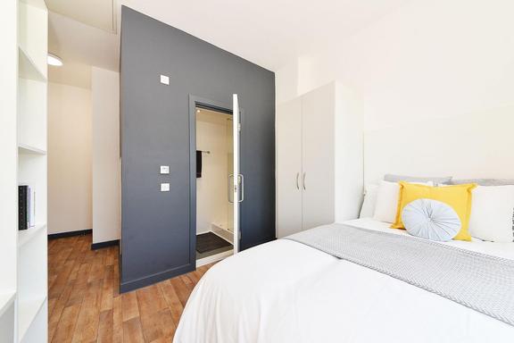 1 bedroom student apartment in City Centre, Plymouth