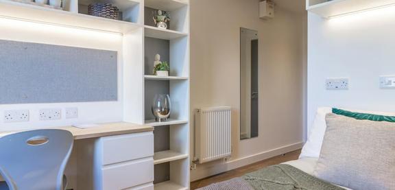 1 bedroom student apartment in City Centre, Plymouth