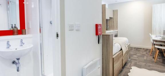 1 bedroom student apartment in City Centre, Reading