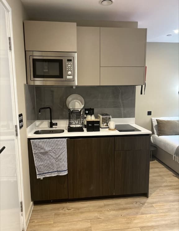 1 bedroom student apartment in Kingston upon Thames, Surrey