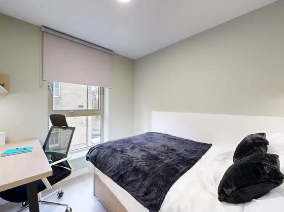 1 bedroom student apartment in Leith, Edinburgh