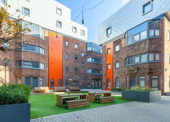 1 bedroom student apartment in Adamsdown, Cardiff