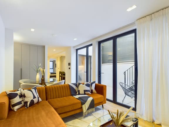 2 bedroom student apartment in Marylebone, London