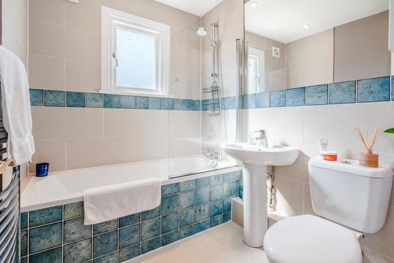 2 bedroom student apartment in Hampstead, London