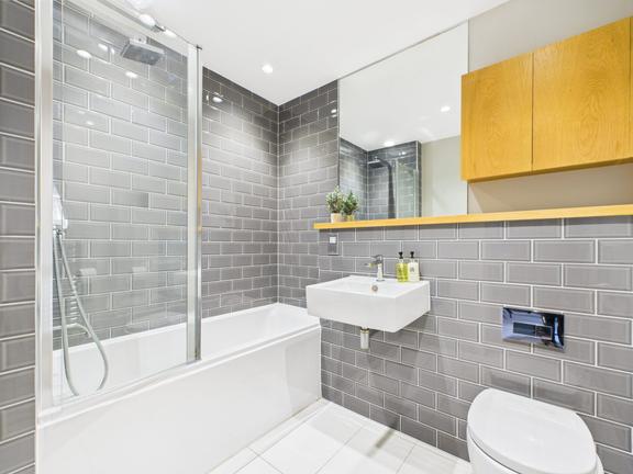 2 bedroom student apartment in Shoreditch, London