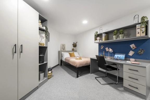 1 bedroom student apartment in City Centre, Birmingham