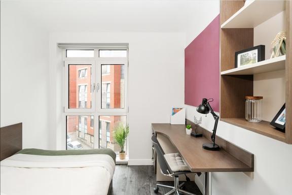 2 bedroom student apartment in City Centre, Sheffield