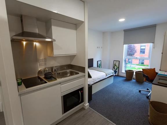 5 bedroom student apartment in King's Mile, Canterbury