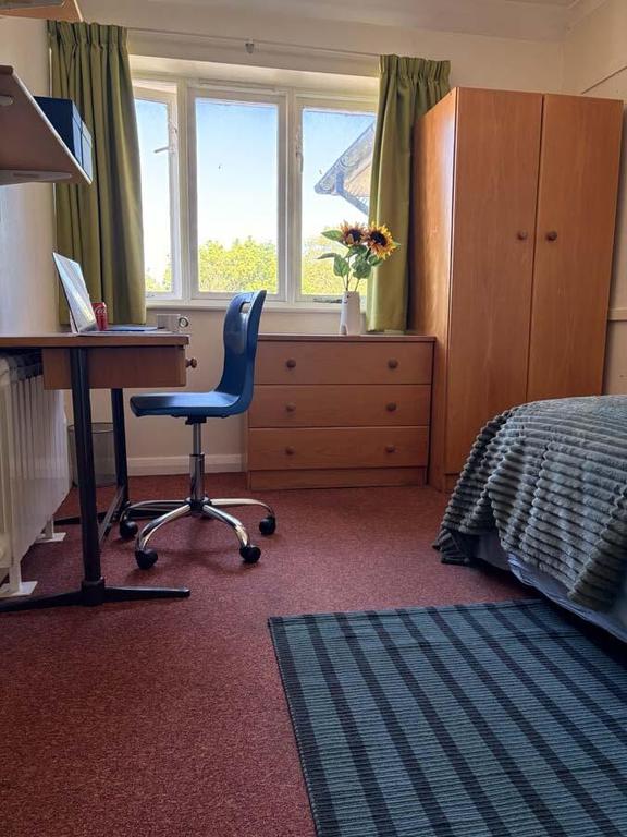 1 bedroom student apartment in City Centre, Canterbury