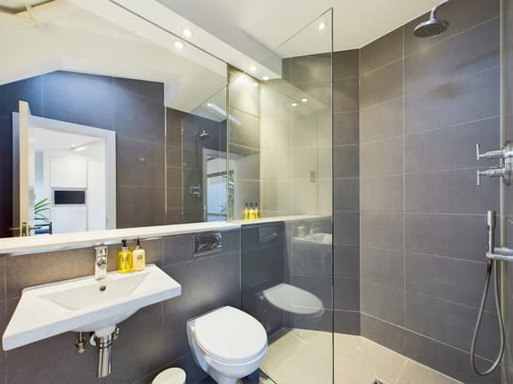 4 bedroom student apartment in Camden, London