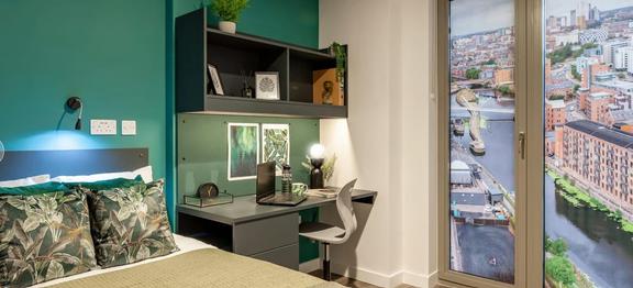 1 bedroom student apartment in Woodhouse, Leeds