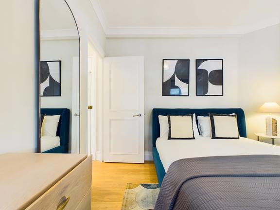 1 bedroom student apartment in Soho, London