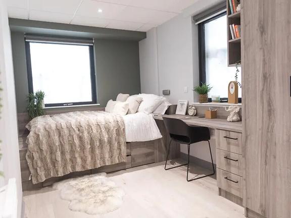 1 bedroom student apartment in Port Tennant, Swansea