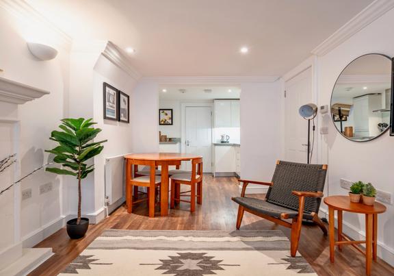 1 bedroom student apartment in Soho, London