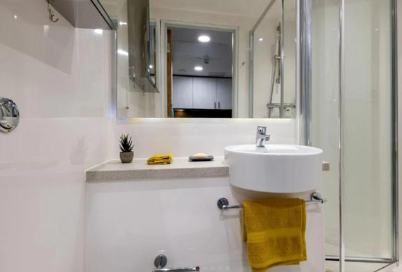 2 bedroom student apartment in Hackney, London