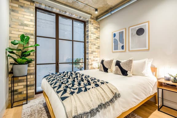 2 bedroom student apartment in Marylebone, London