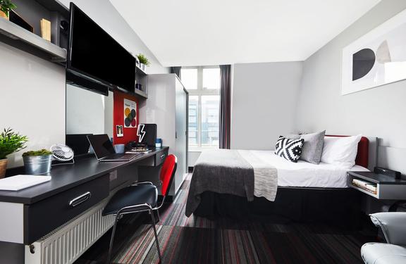 1 bedroom student apartment in City Centre, Coventry