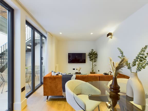 2 bedroom student apartment in Marylebone, London