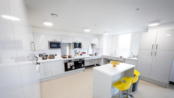 1 bedroom student apartment in Shelton, Stoke-on-Trent