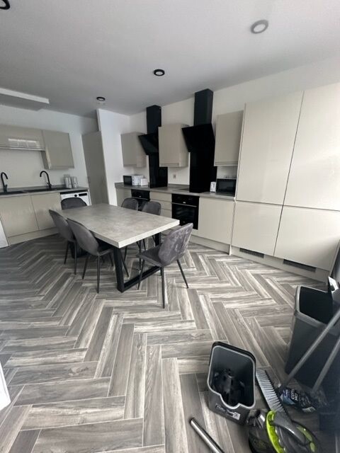 5 bedroom student apartment in City Centre, Nottingham