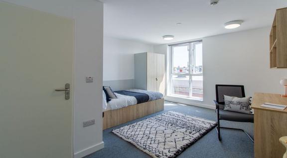 1 bedroom student apartment in City Centre, Derby