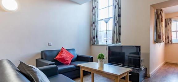 6 bedroom student apartment in Heath Town, Wolverhampton