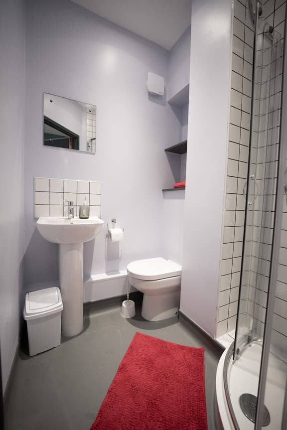 1 bedroom student apartment in City Centre, Coventry