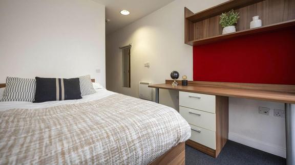 1 bedroom student apartment in City Centre, Coventry