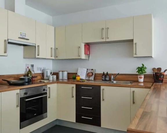 1 bedroom student apartment in Heath Town, Wolverhampton