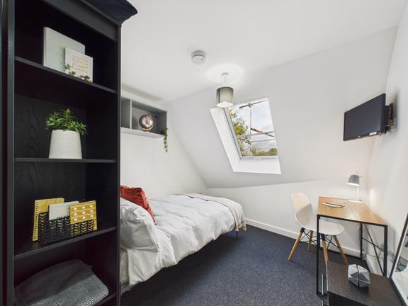 1 bedroom student apartment in City Centre, Bath