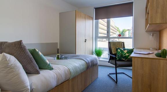 1 bedroom student apartment in City Centre, Derby