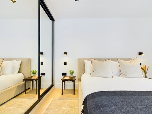 2 bedroom student apartment in Marylebone, London