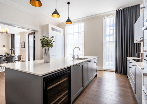 2 bedroom student apartment in Soho, London