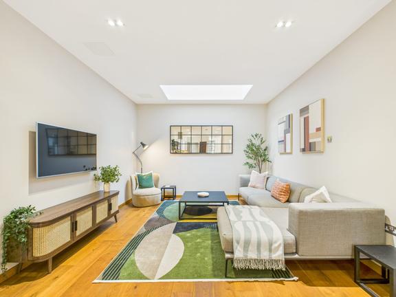 2 bedroom student apartment in Camden, London