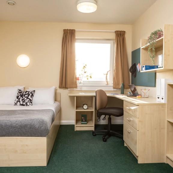 1 bedroom student apartment in City Centre, Newport