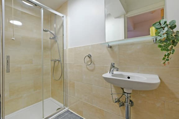 3 bedroom student apartment in Broomhill, Sheffield