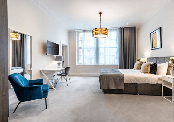 2 bedroom student apartment in Soho, London