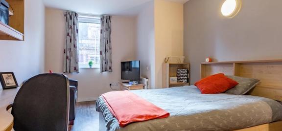 6 bedroom student apartment in Heath Town, Wolverhampton