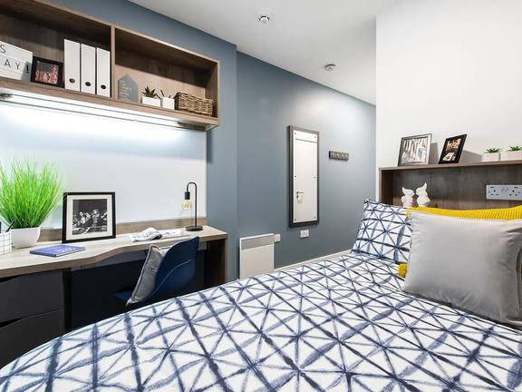 1 bedroom student apartment in Charminster, Bournemouth