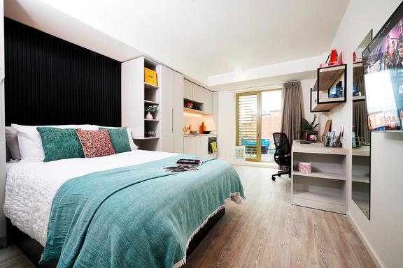 1 bedroom student apartment in City Centre, Birmingham