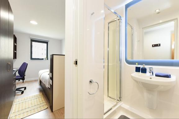 1 bedroom student apartment in City Centre, Swansea