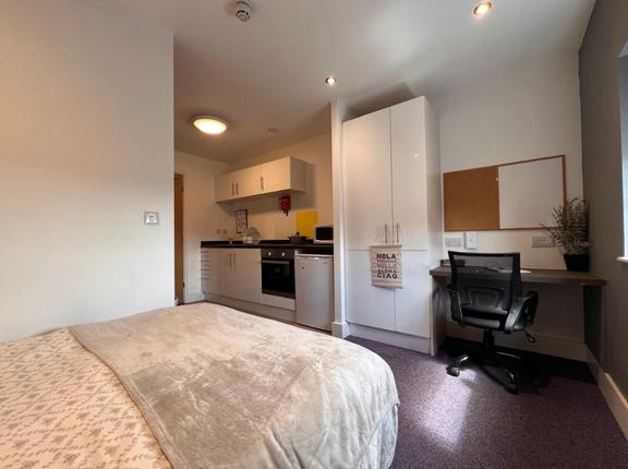 1 bedroom student apartment in City Centre, Nottingham