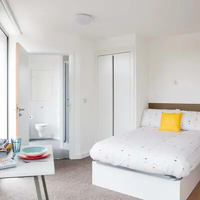 5 bedroom student apartment in Wembley, London