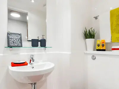 1 bedroom student apartment in Roath, Cardiff