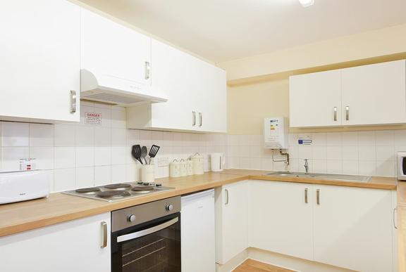 1 bedroom student apartment in Vicarage Hill, Wrexham