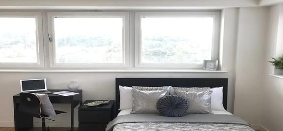 1 bedroom student apartment in Newcastle-under-Lyme, Stoke-on-Trent