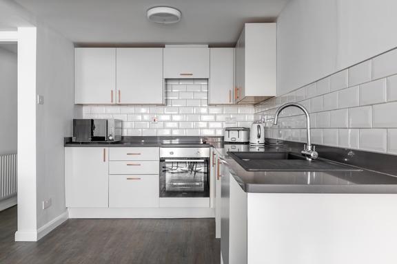 4 bedroom student apartment in Hyde Park, Leeds