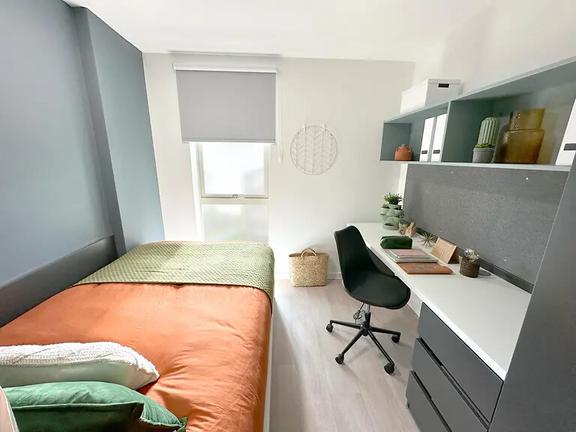 1 bedroom student apartment in Old Heath, Colchester