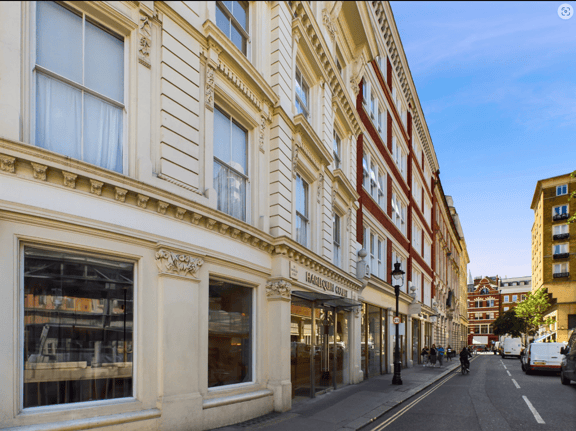 2 bedroom student apartment in Soho, London