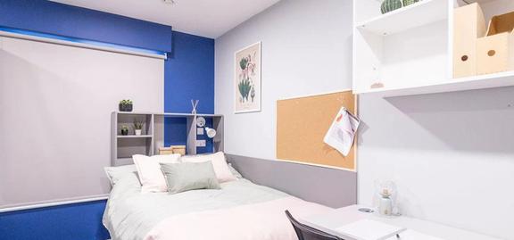 2 bedroom student apartment in Guildford, Surrey